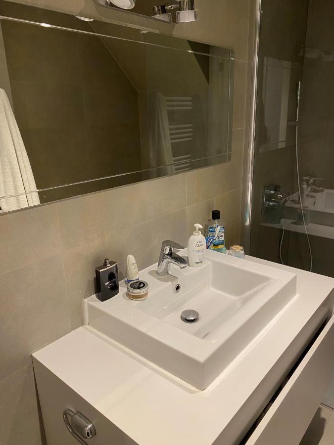 Amazing Flat In Front Of Bois De La Cambre Apartment Brussels Exterior photo